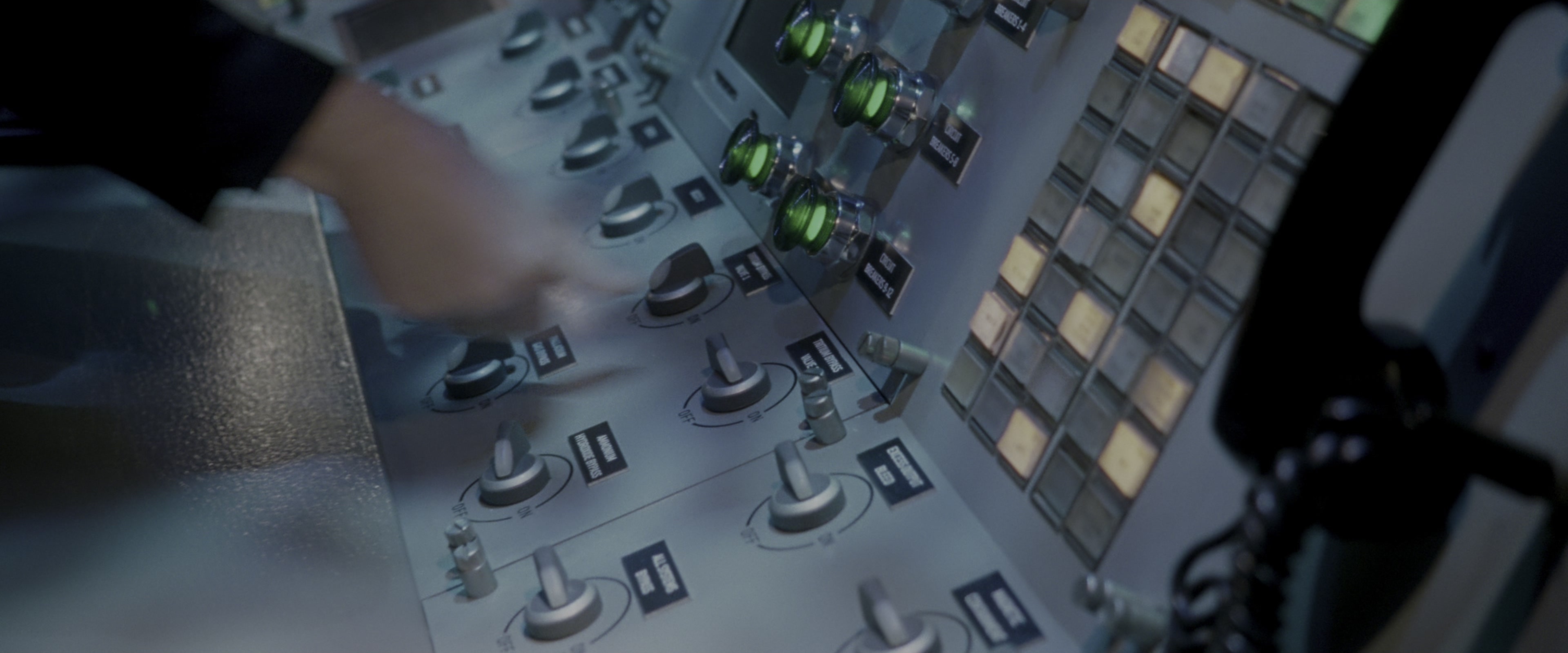 Iron Man (2008), wide, 2.40:1 — film still