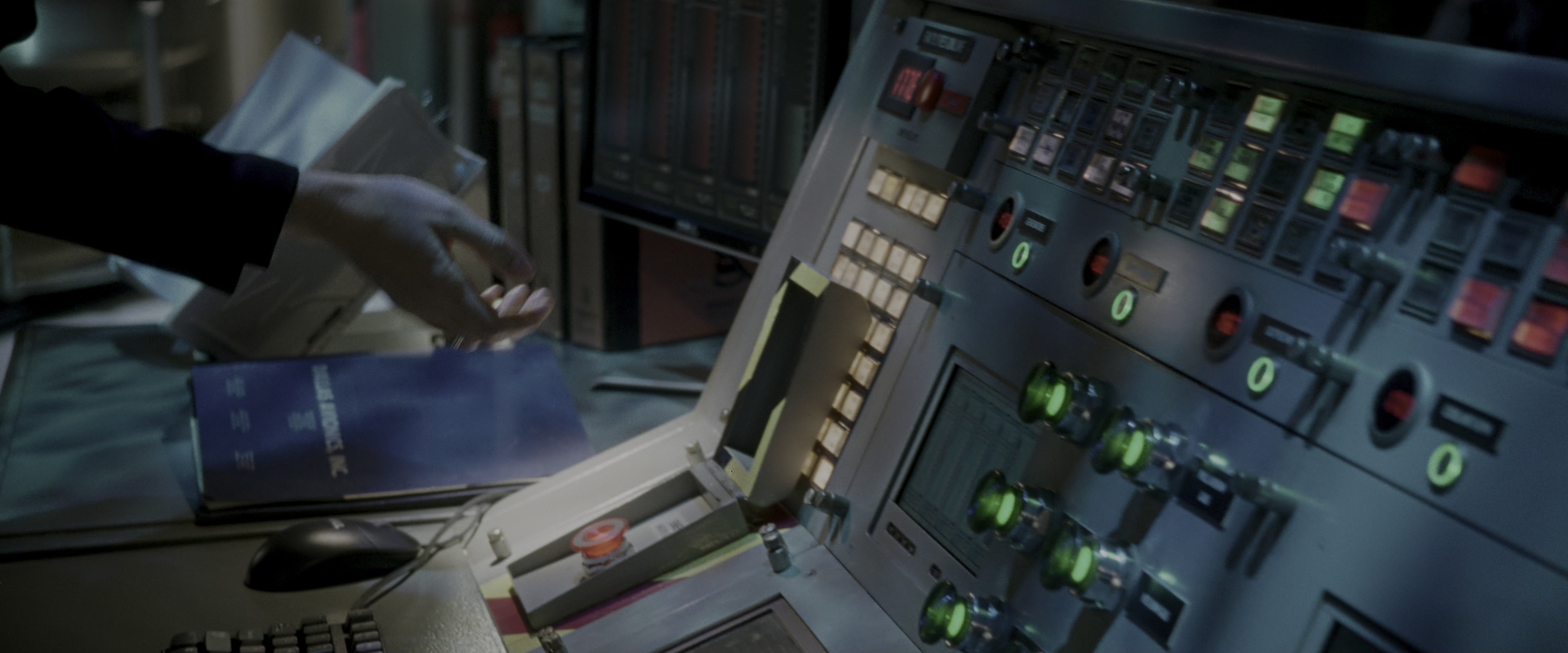 Iron Man (2008), wide, 2.40:1 — film still