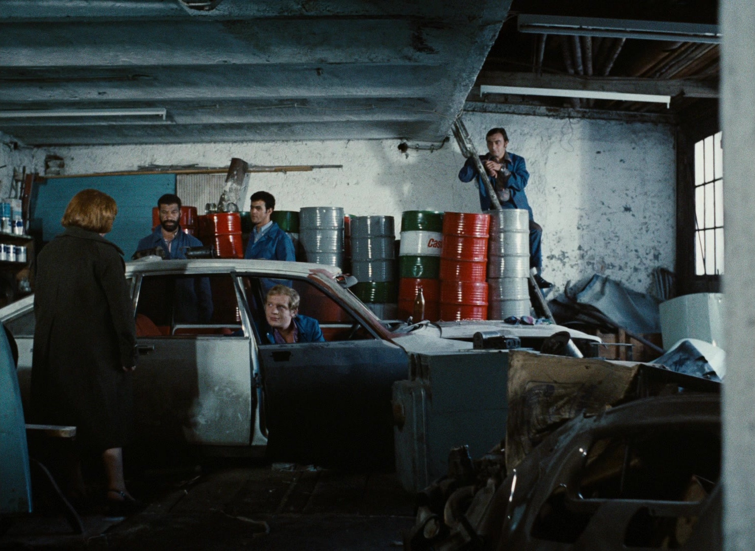Angst essen Seele auf (1974), wide, 1.37:1 — film still