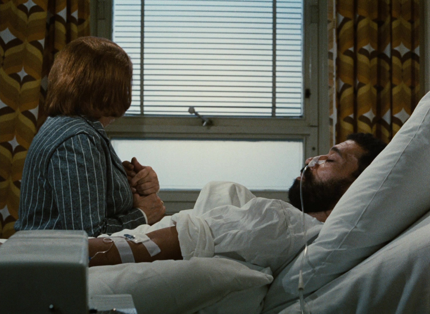 Angst essen Seele auf (1974), wide, 1.37:1 — film still