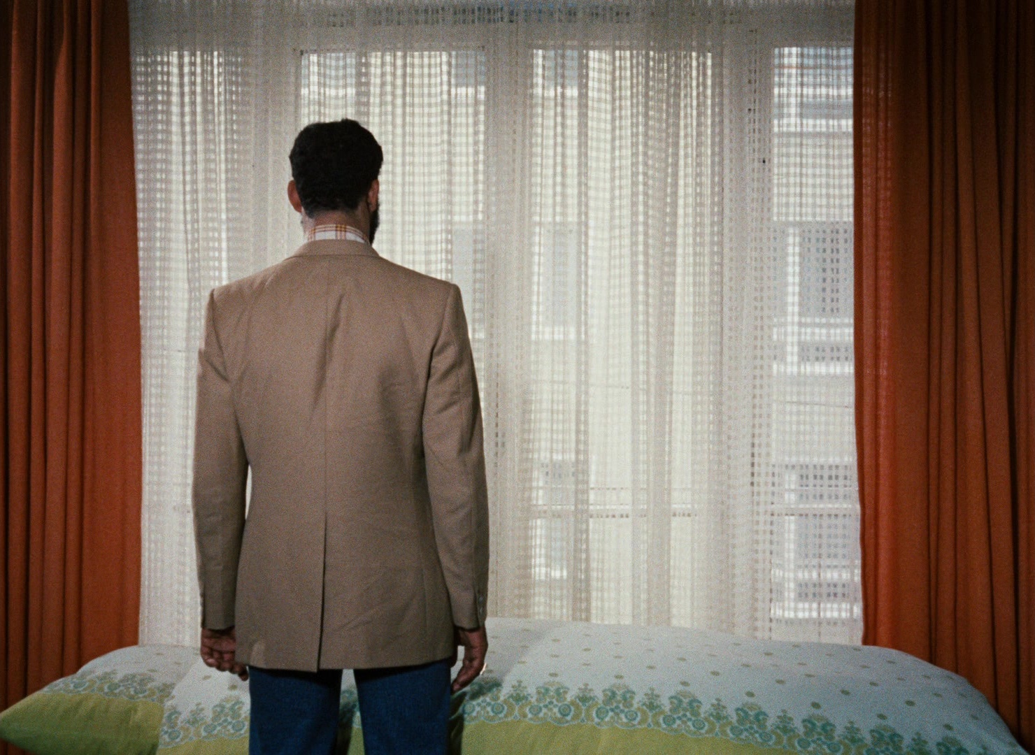 Angst essen Seele auf (1974), wide, 1.37:1 — film still