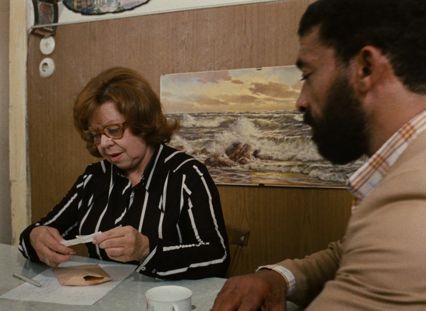 Angst essen Seele auf (1974), wide, 1.37:1 — film still