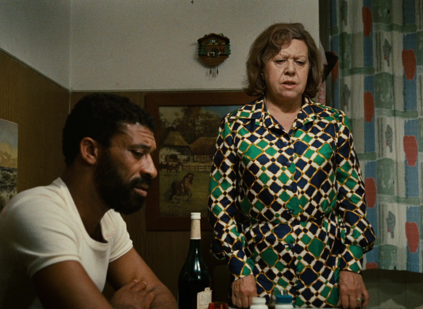 Angst essen Seele auf (1974), wide, 1.37:1 — film still
