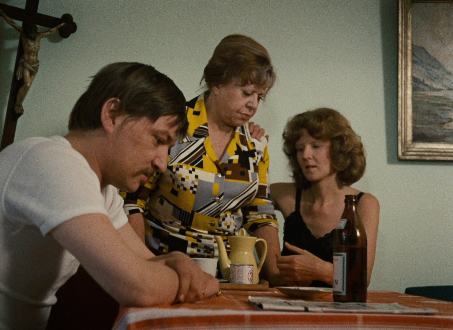 Angst essen Seele auf (1974), wide, 1.37:1 — film still