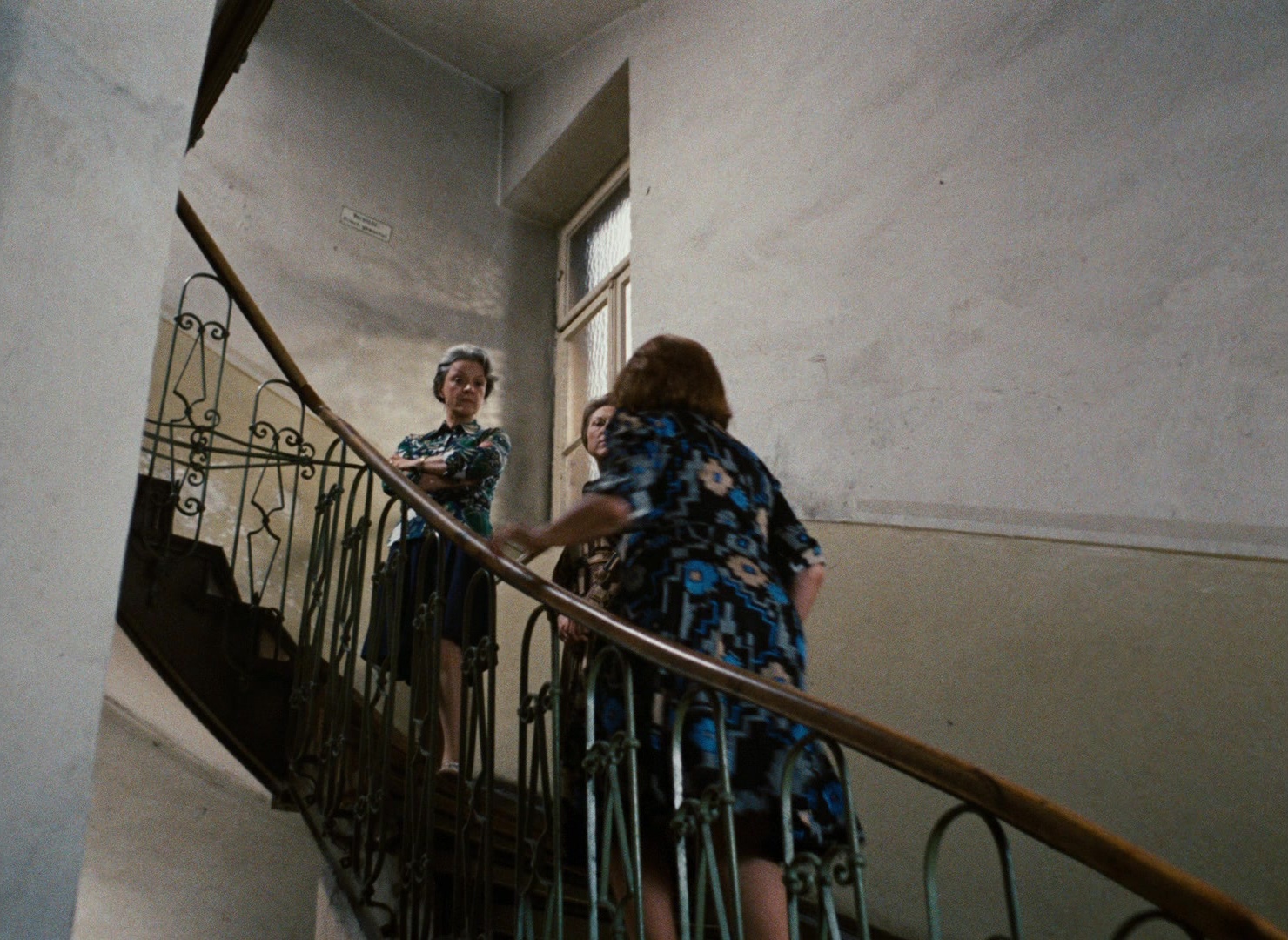 Angst essen Seele auf (1974), wide, 1.37:1 — film still