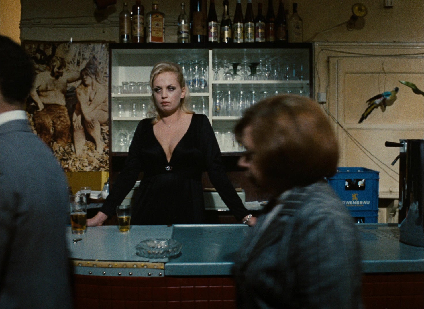 Angst essen Seele auf (1974), wide, 1.37:1 — film still
