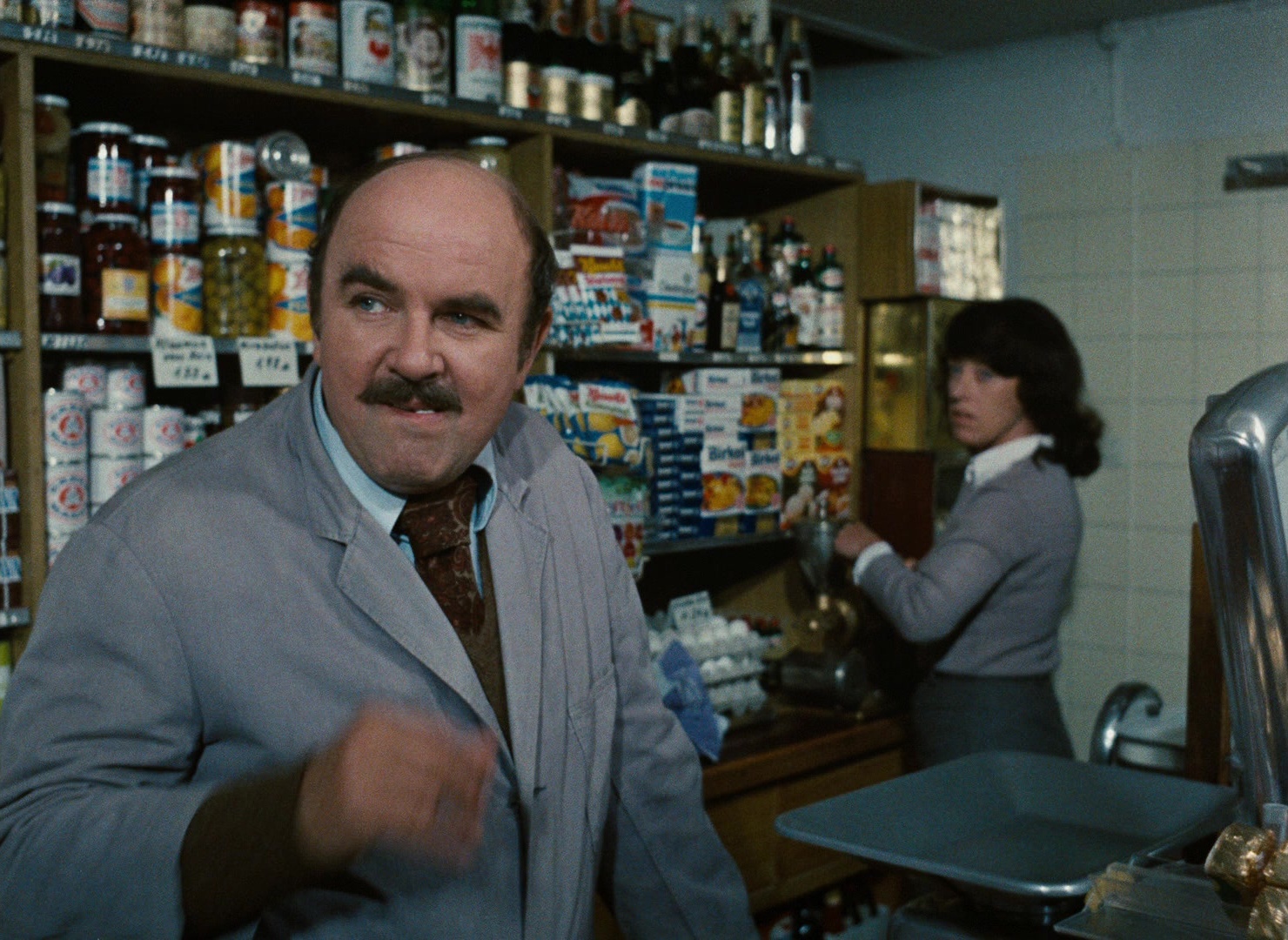Angst essen Seele auf (1974), medium, 1.37:1 — film still