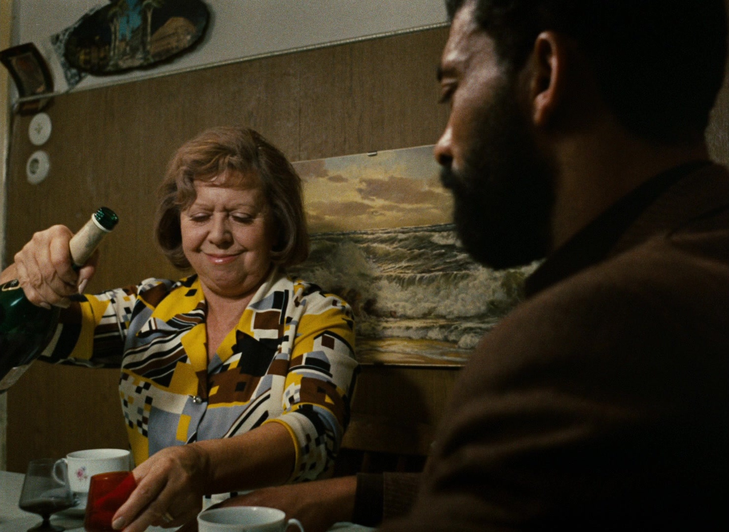 Angst essen Seele auf (1974), wide, 1.37:1 — film still
