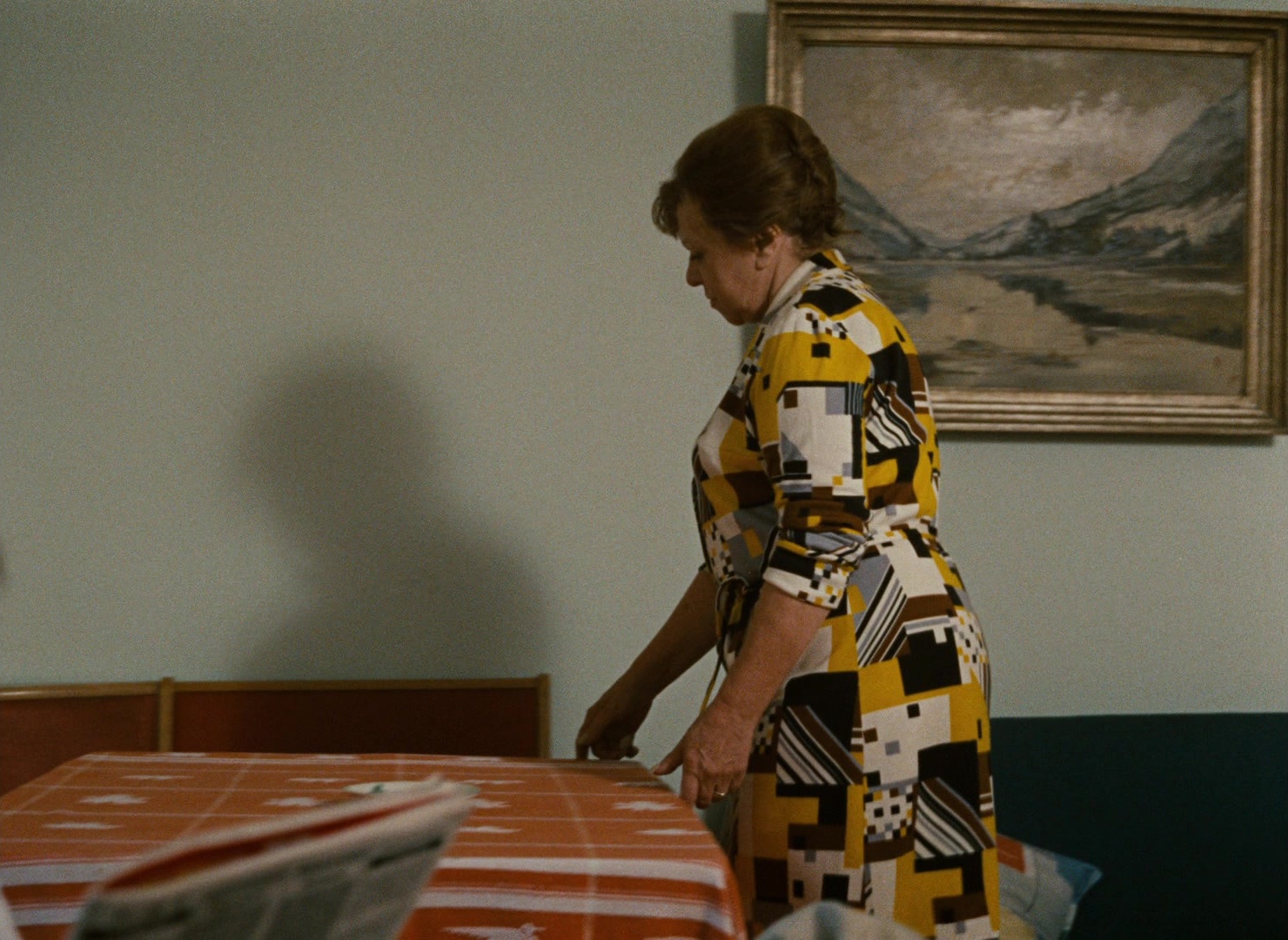 Angst essen Seele auf (1974), wide, 1.37:1 — film still