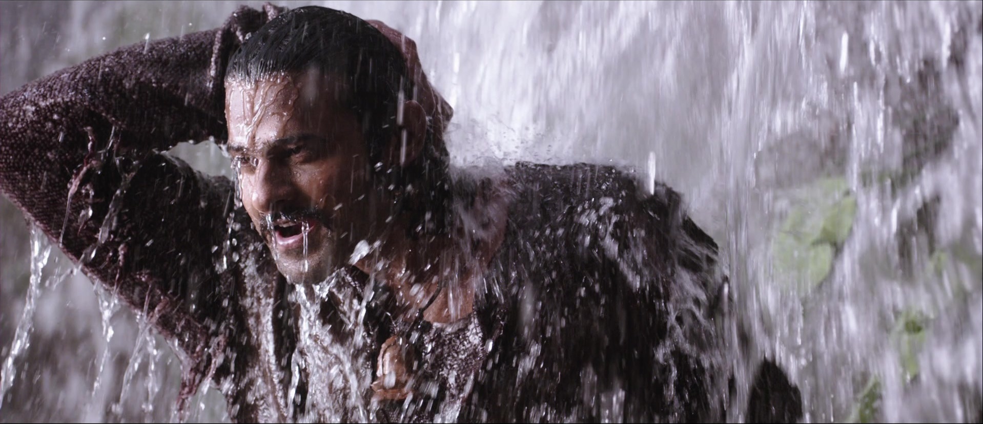 Bãhubali: The Beginning (2015), wide, 2.32:1 — film still