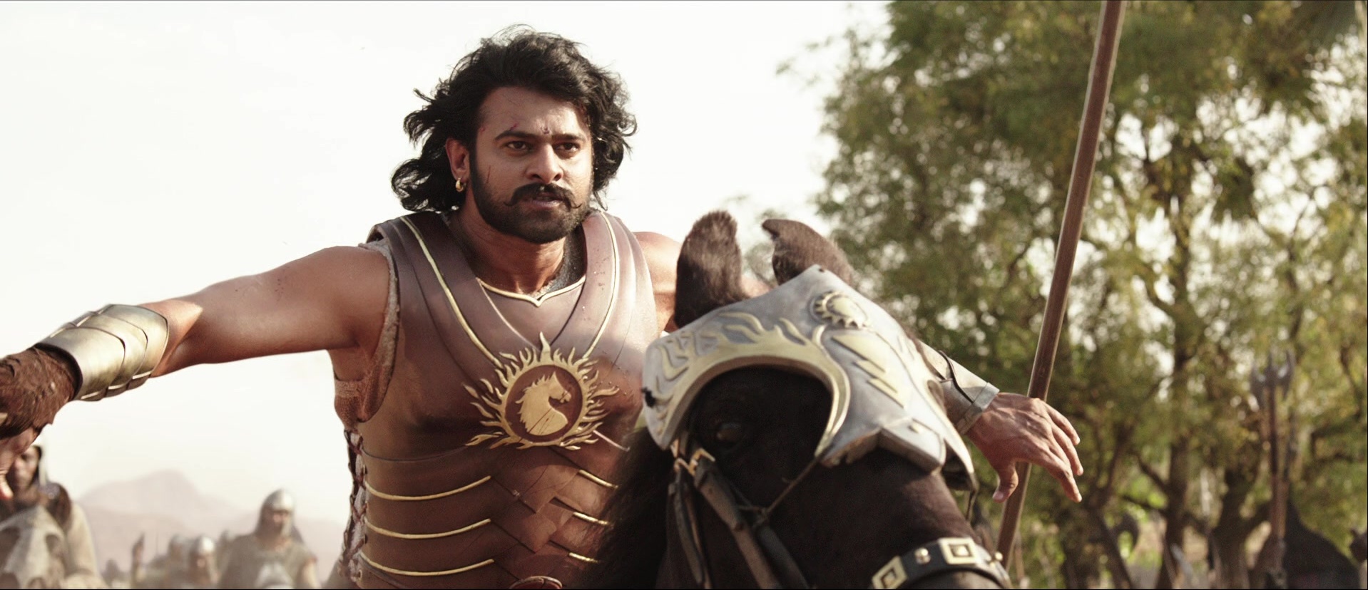 Bãhubali: The Beginning (2015), wide, 2.32:1 — film still