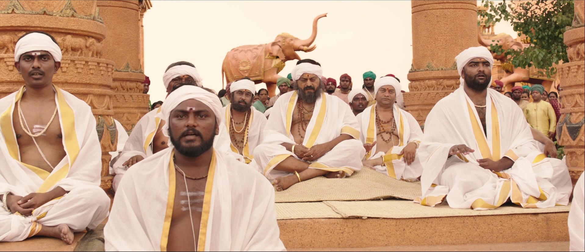 Bãhubali: The Beginning (2015), wide, 2.32:1 — film still