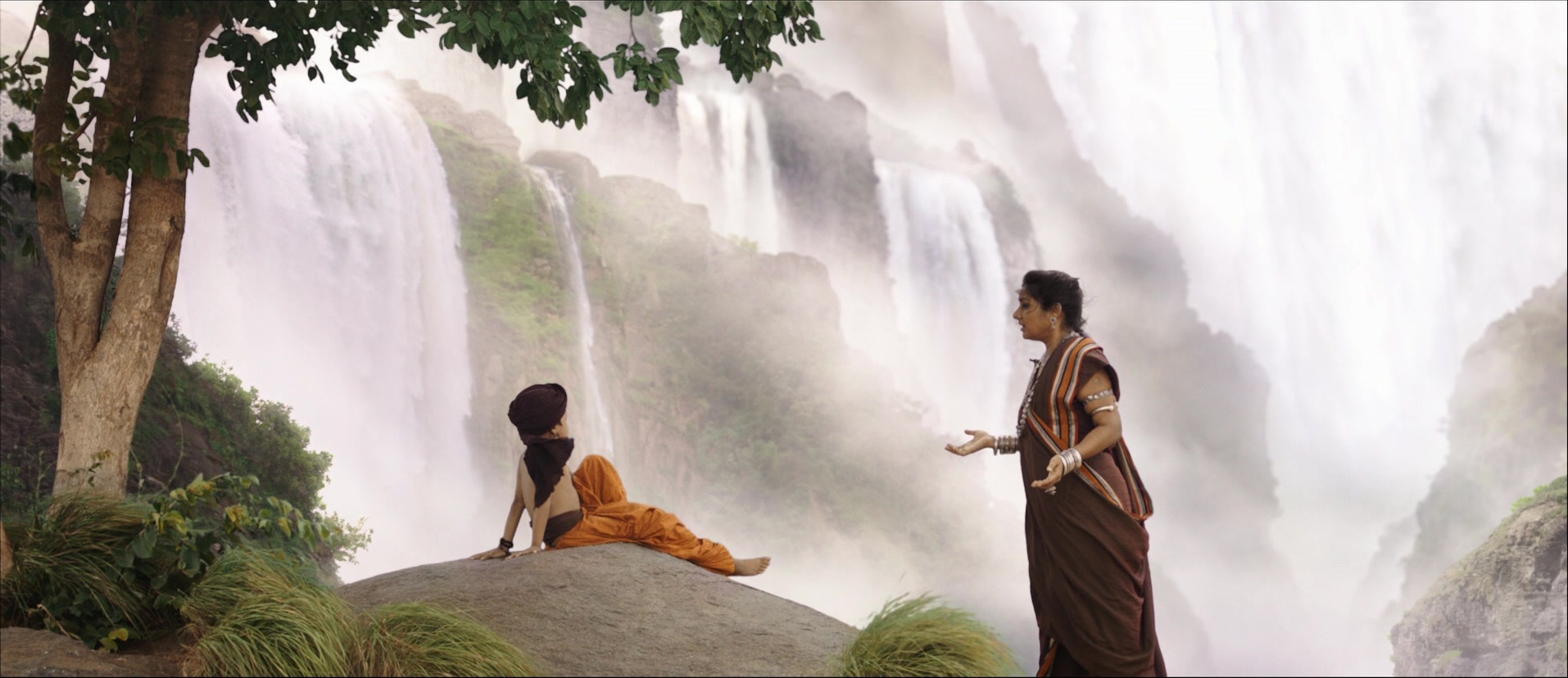 Bãhubali: The Beginning (2015), wide, 2.31:1 — film still