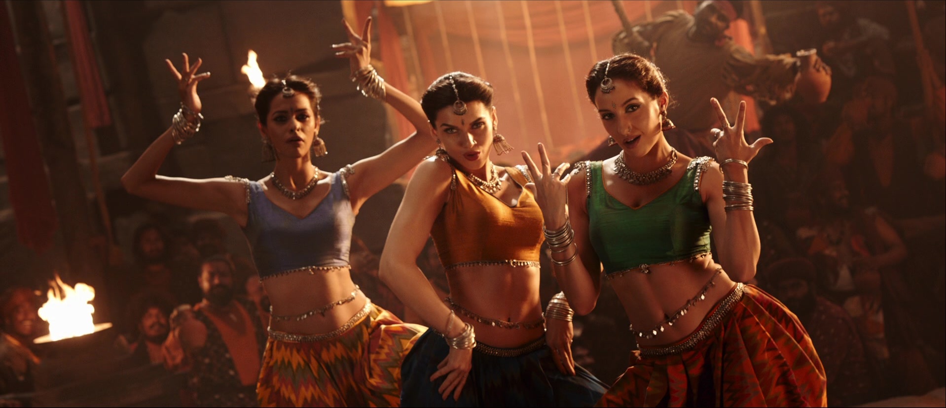 Bãhubali: The Beginning (2015), wide, 2.32:1 — film still