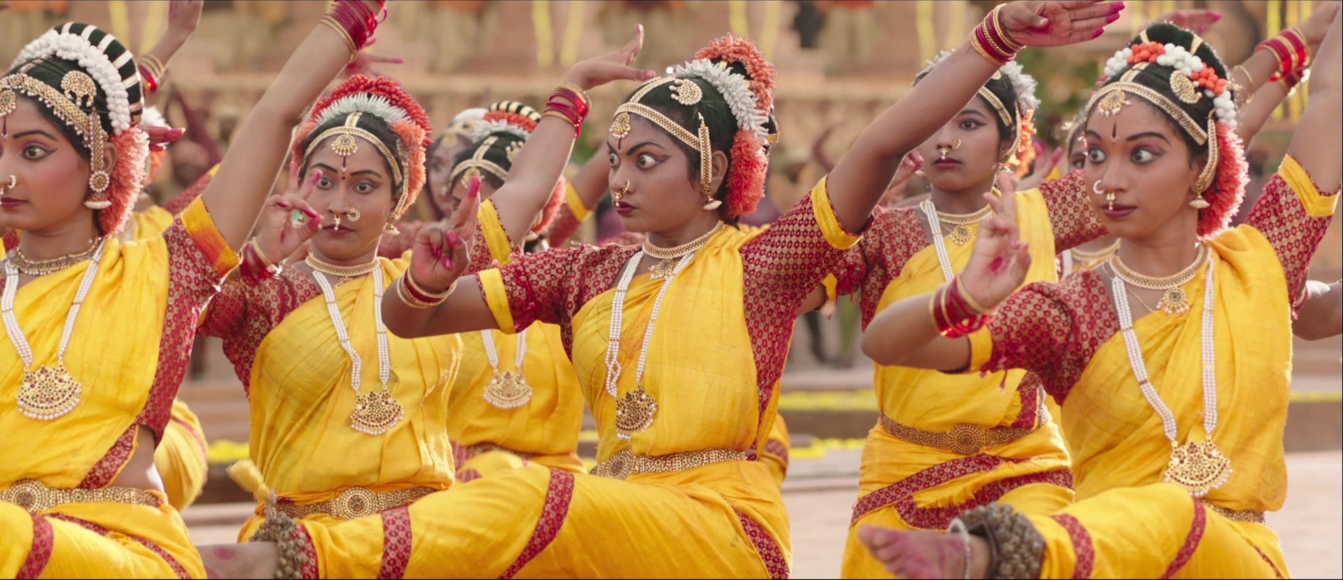 Bãhubali: The Beginning (2015), wide, 2.32:1 — film still