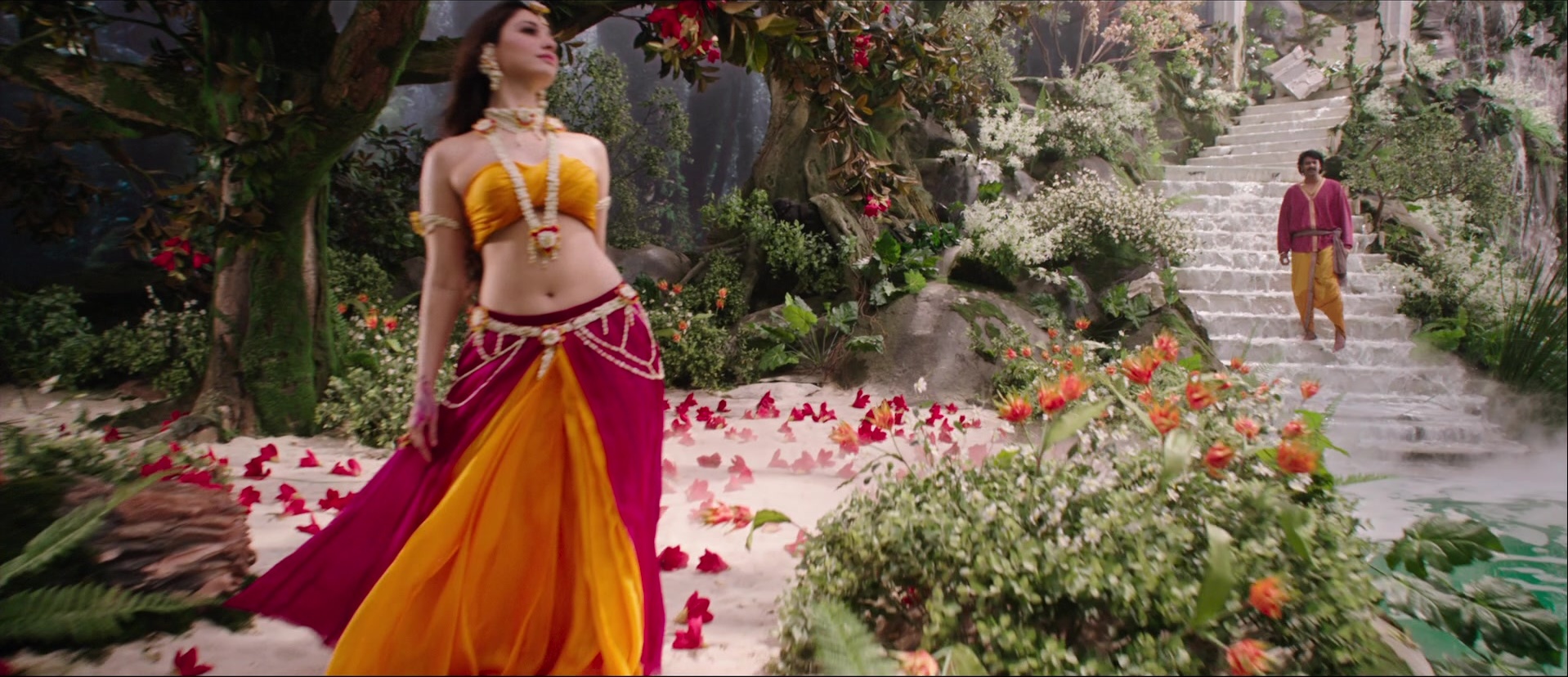 Bãhubali: The Beginning (2015), wide, 2.32:1 — film still