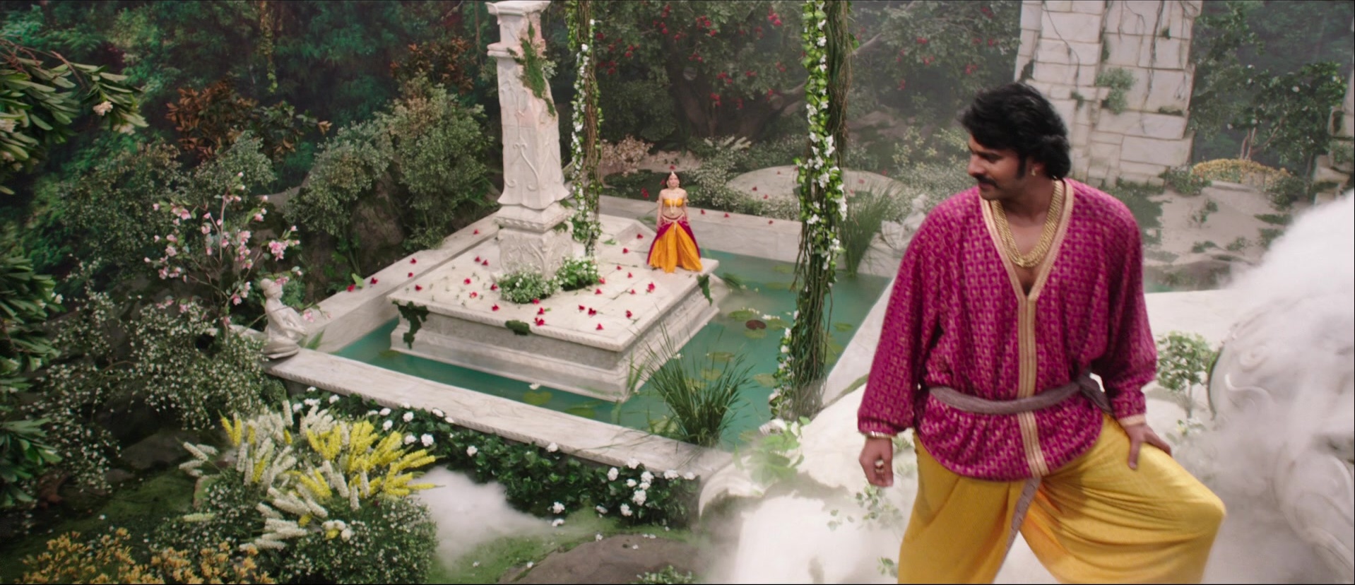 Bãhubali: The Beginning (2015), wide, 2.32:1 — film still