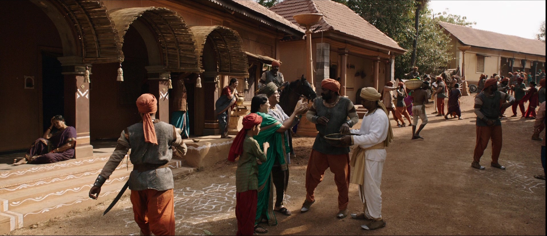 Bãhubali: The Beginning (2015), wide, 2.32:1 — film still