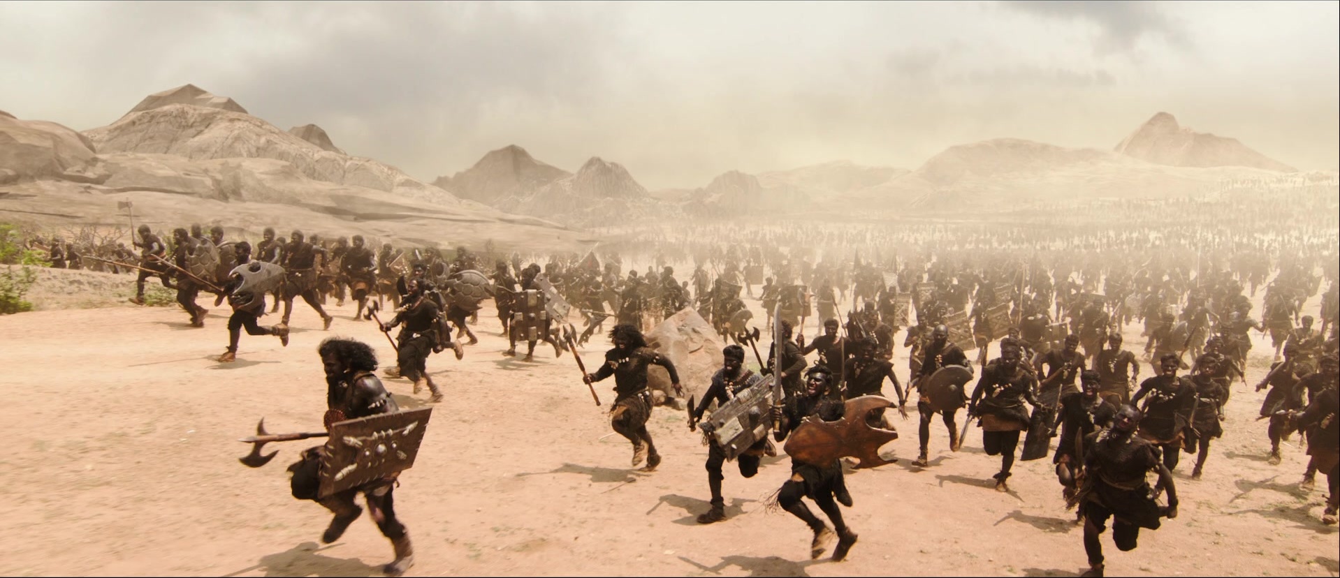Bãhubali: The Beginning (2015), wide, 2.32:1 — film still