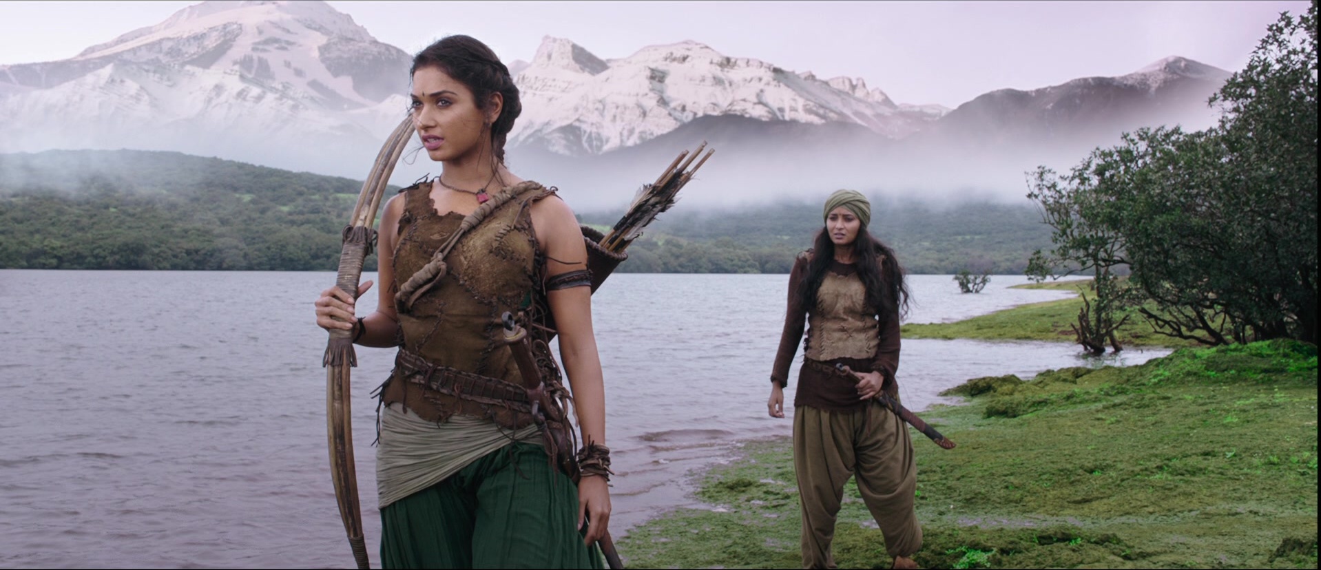 Bãhubali: The Beginning (2015), wide, 2.32:1 — film still