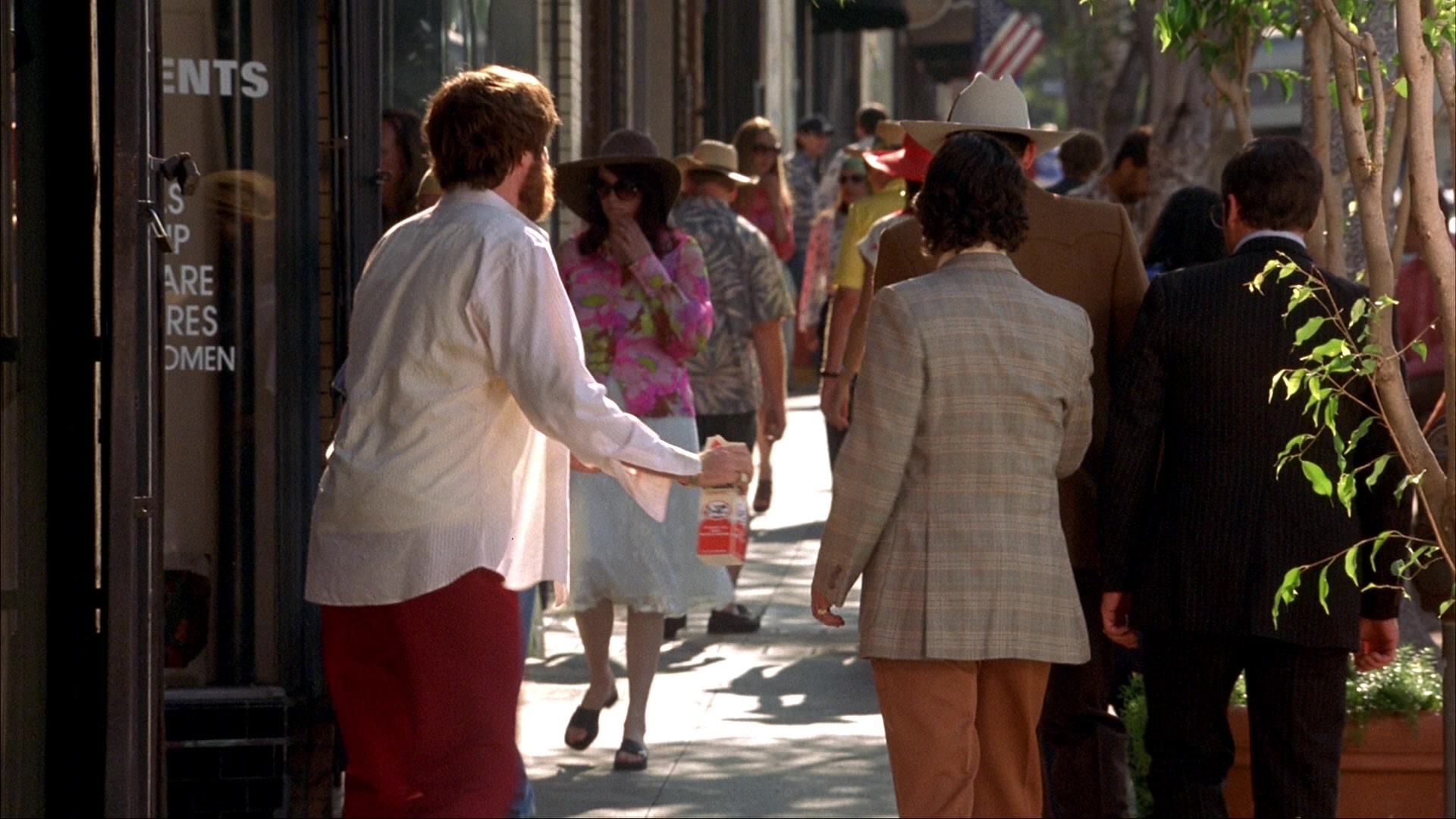 Anchorman: The Legend of Ron Burgundy (2004), wide, 1.78:1 — film still
