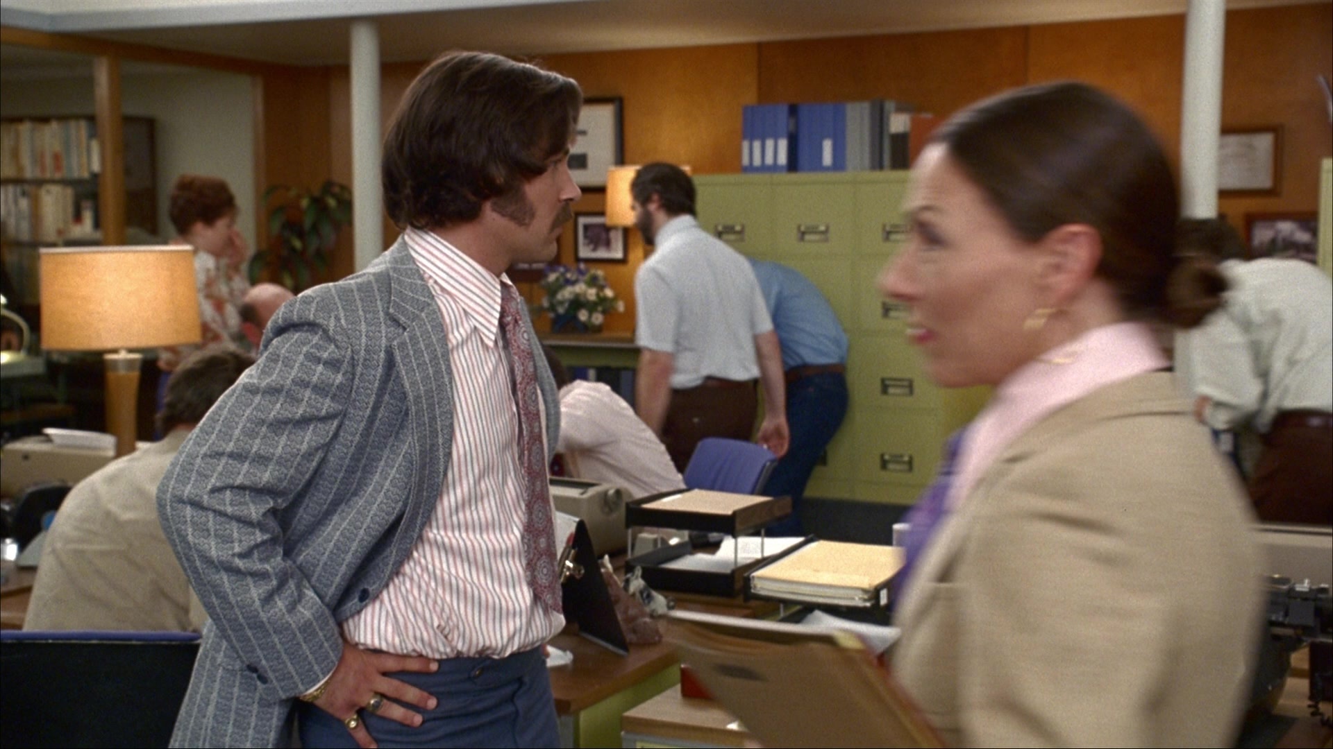 Anchorman: The Legend of Ron Burgundy (2004), wide, 1.78:1 — film still