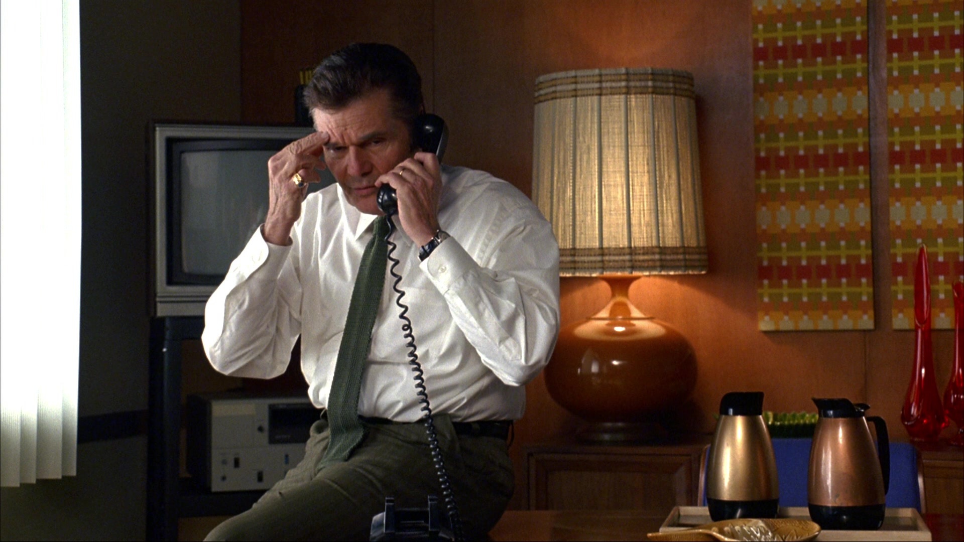 Anchorman: The Legend of Ron Burgundy (2004), wide, 1.78:1 — film still