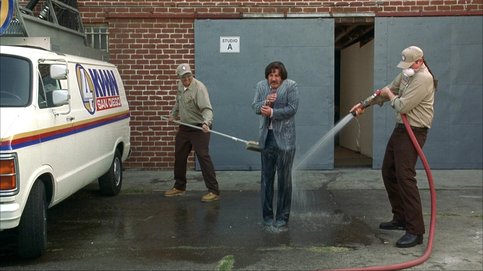 Anchorman: The Legend of Ron Burgundy (2004), wide, 1.78:1 — film still