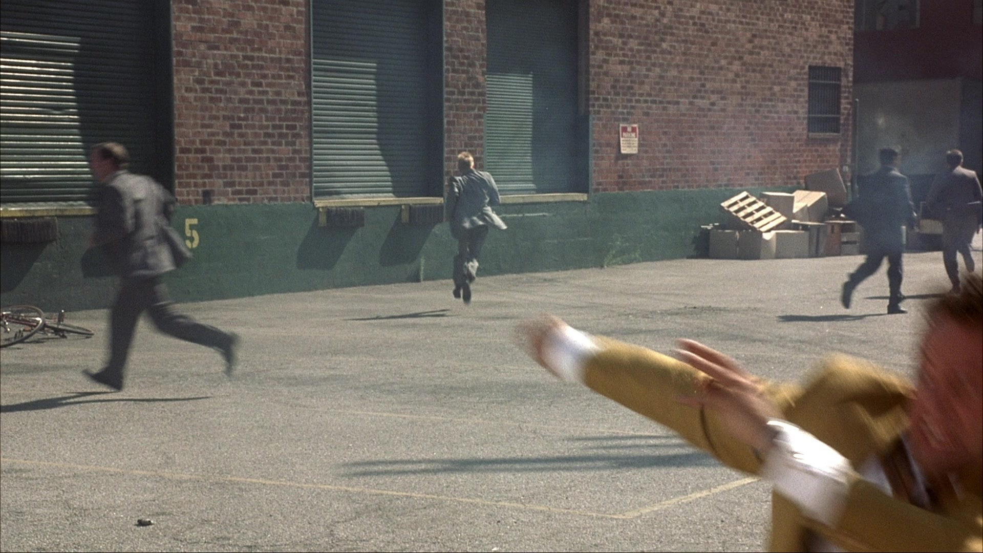Anchorman: The Legend of Ron Burgundy (2004), wide, 1.78:1 — film still