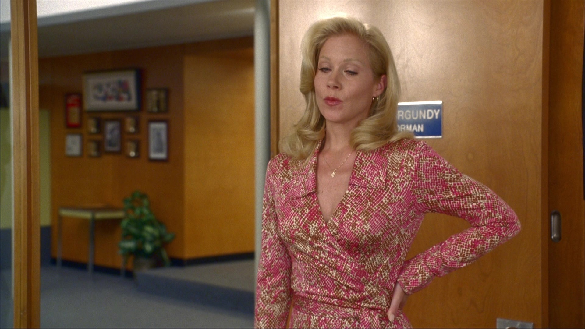 Anchorman: The Legend of Ron Burgundy (2004), wide, 1.78:1 — film still