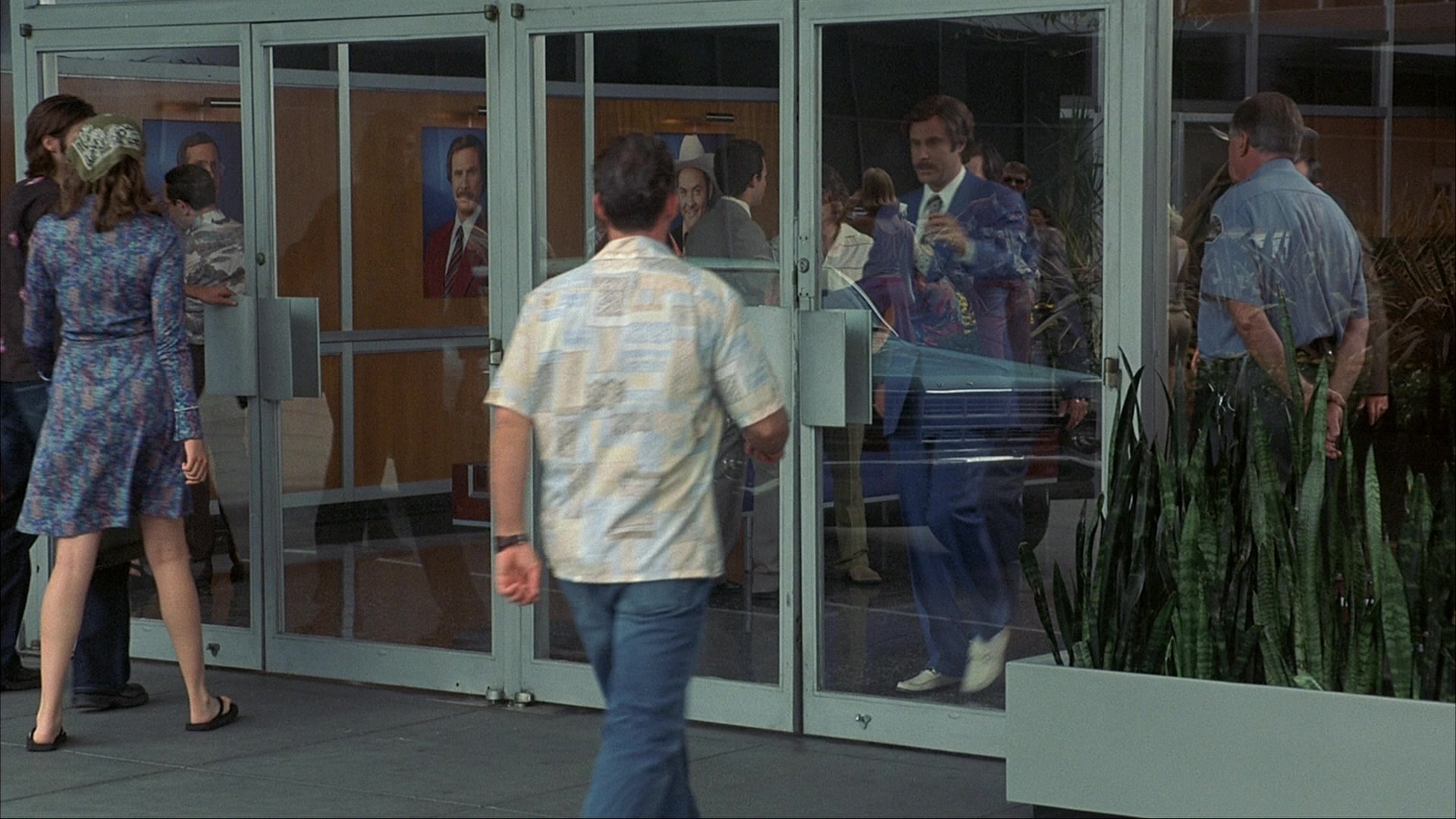 Anchorman: The Legend of Ron Burgundy (2004), wide, 1.78:1 — film still