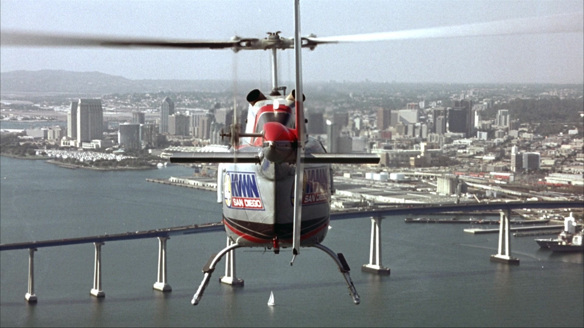 Anchorman: The Legend of Ron Burgundy (2004), wide, 1.78:1 — film still