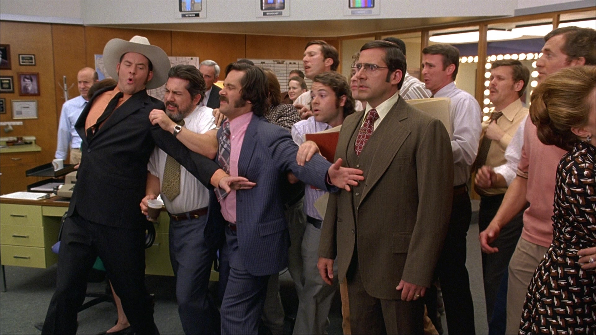 Anchorman: The Legend of Ron Burgundy (2004), wide, 1.78:1 — film still