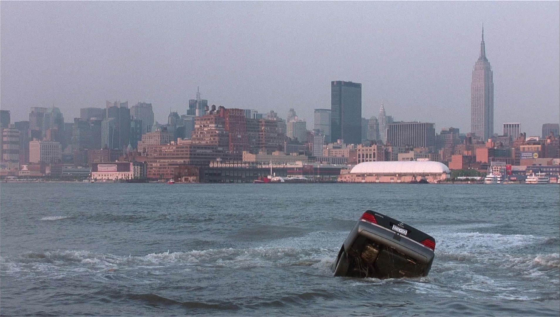 Analyze That (2002), unknown, 1.77:1 — film still