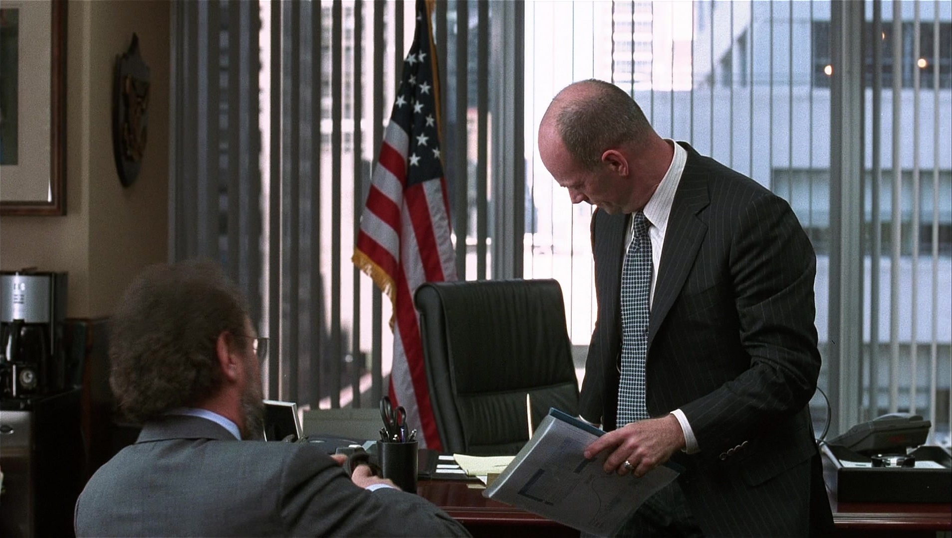 Analyze That (2002), unknown, 1.77:1 — film still