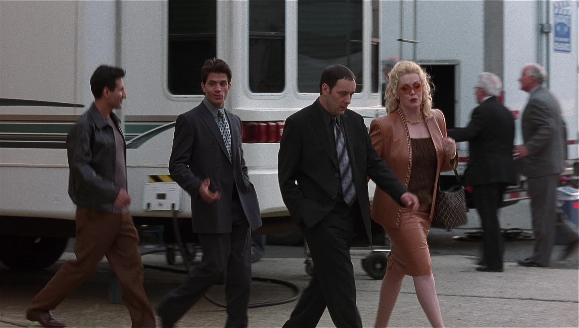 Analyze That (2002), wide, 1.77:1 — film still