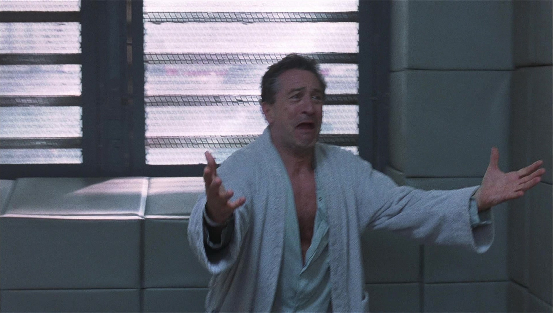 Analyze That (2002), wide, 1.77:1 — film still