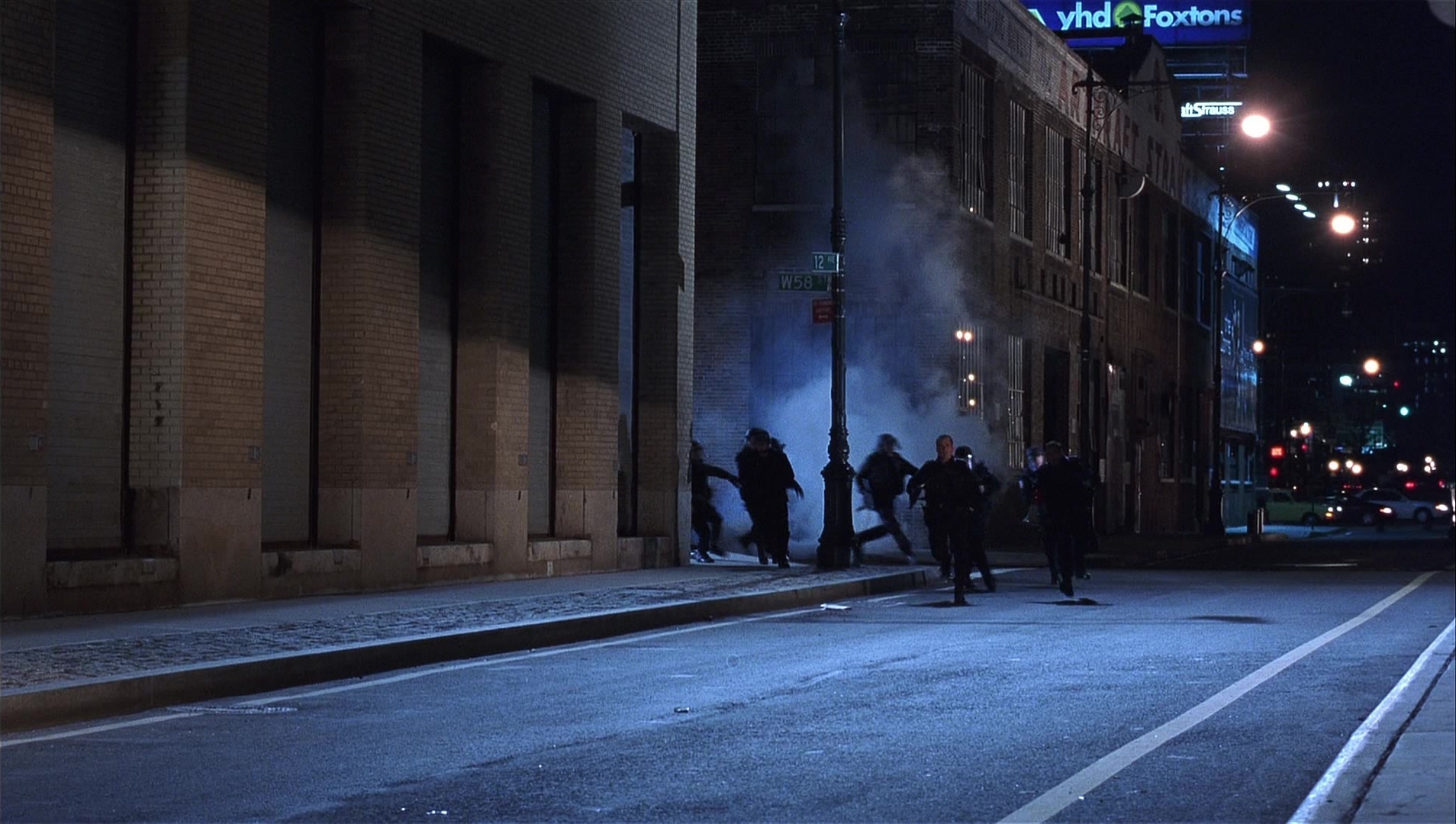 Analyze That (2002), wide, 1.77:1 — film still