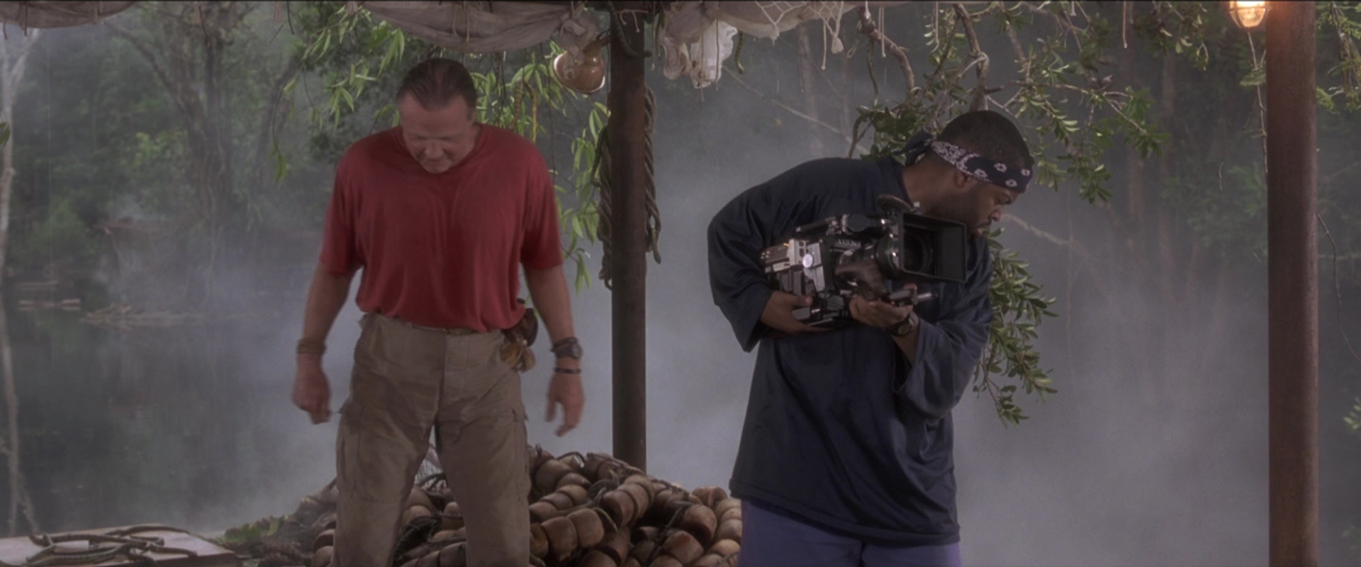 Anaconda (1997), wide, 2.40:1 — film still