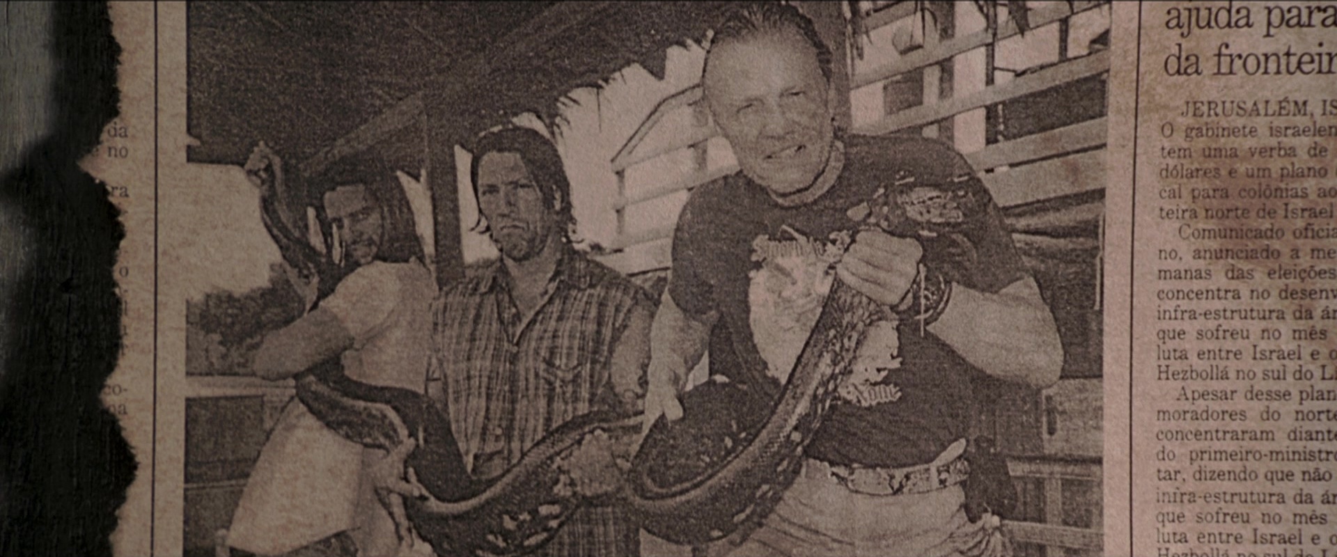 Anaconda (1997), wide, 2.40:1 — film still