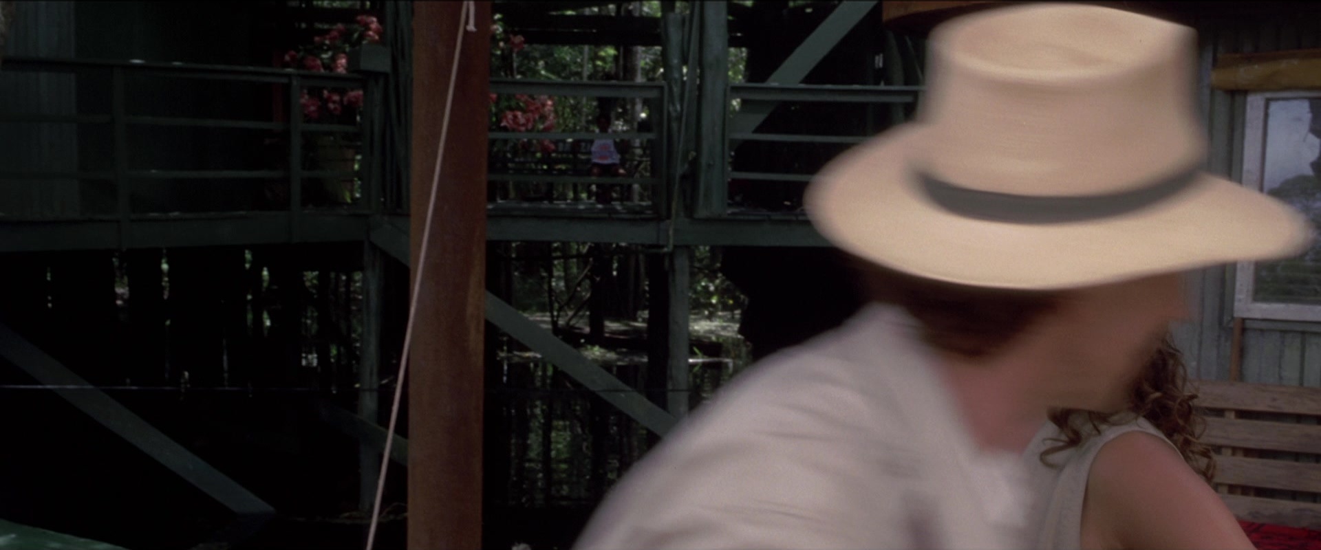 Anaconda (1997), wide, 2.40:1 — film still