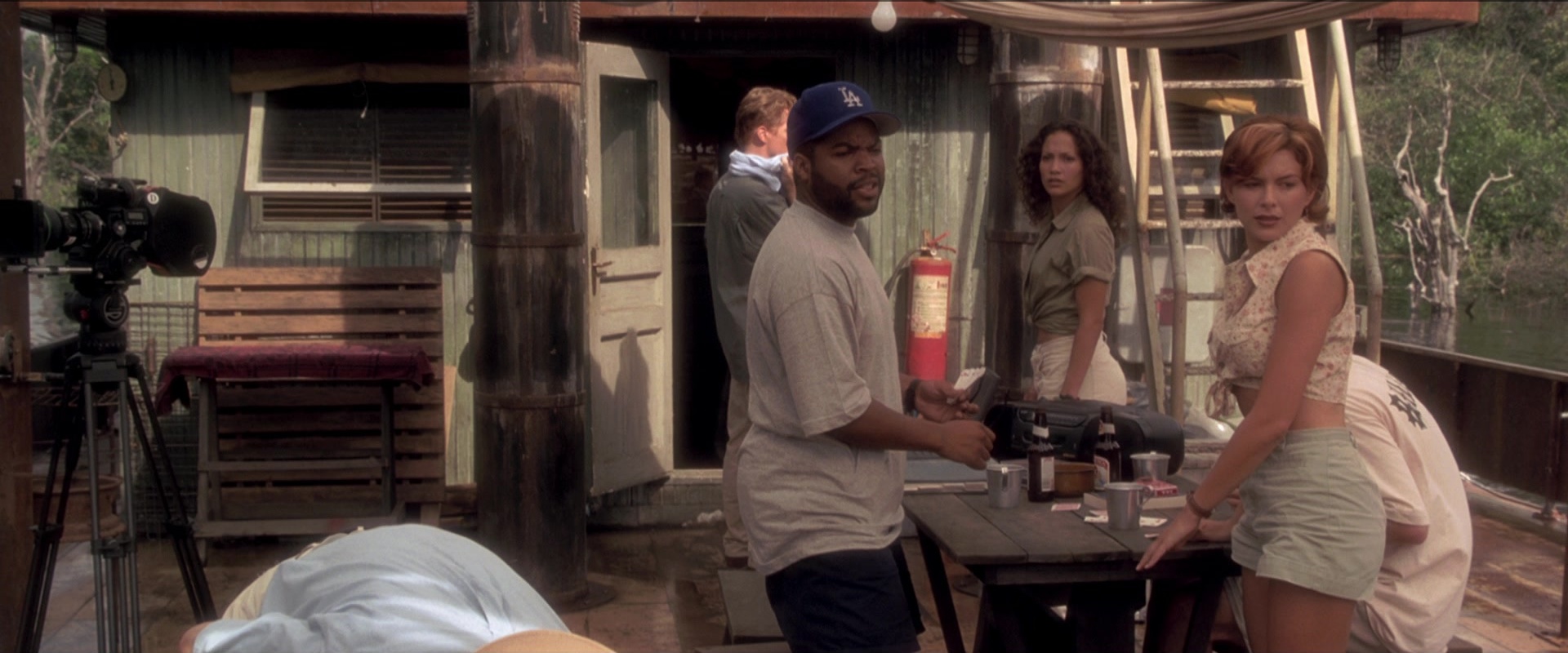 Anaconda (1997), wide, 2.40:1 — film still