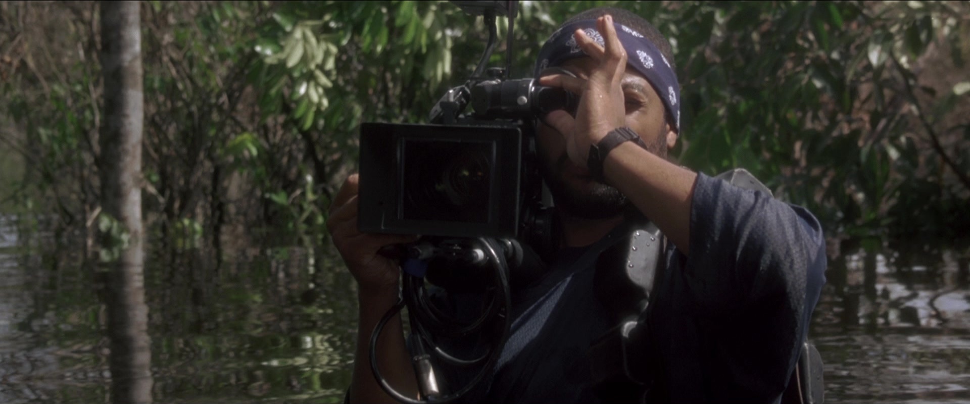 Anaconda (1997), wide, 2.40:1 — film still