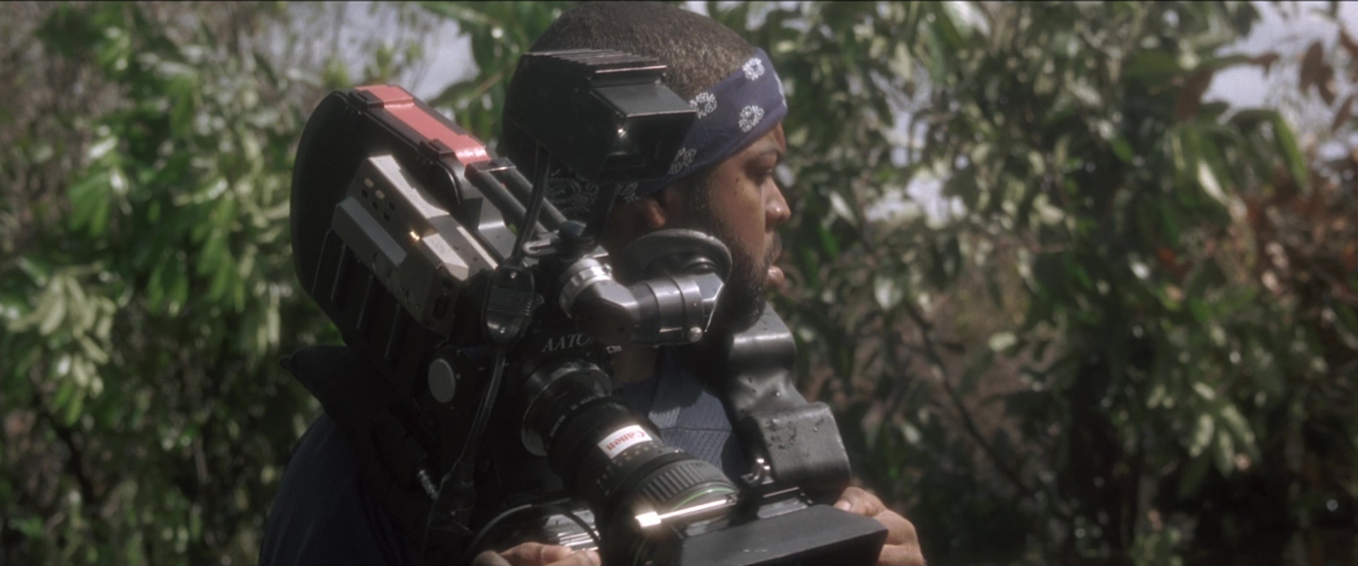 Anaconda (1997), wide, 2.40:1 — film still