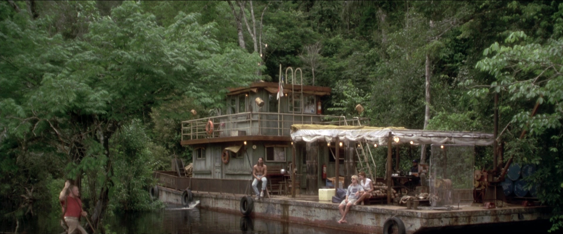 Anaconda (1997), wide, 2.40:1 — film still