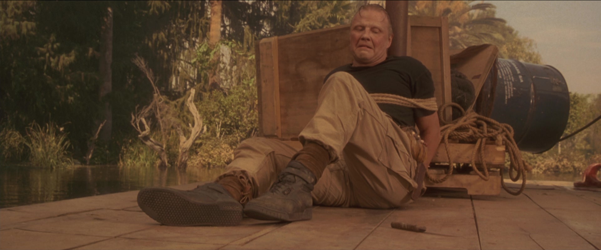 Anaconda (1997), wide, 2.40:1 — film still