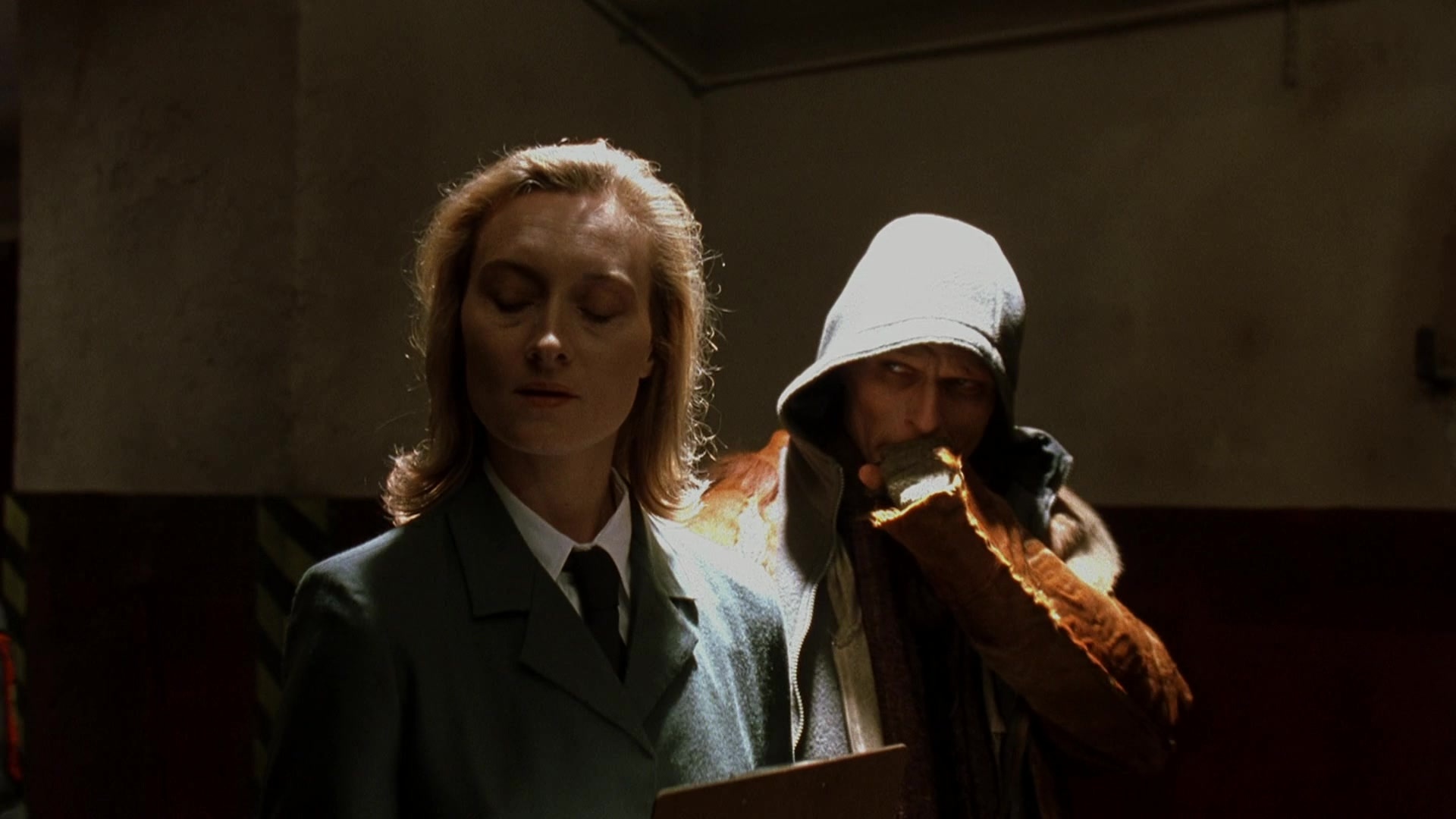 Blade II (2002), wide, 1.78:1 — film still