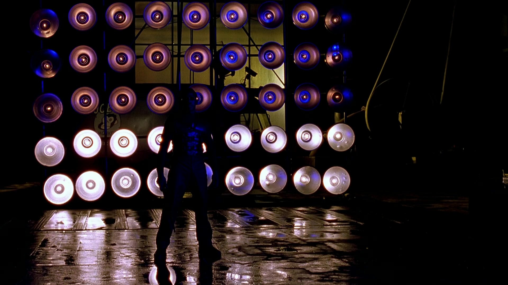 Blade II (2002), wide, 1.78:1 — film still