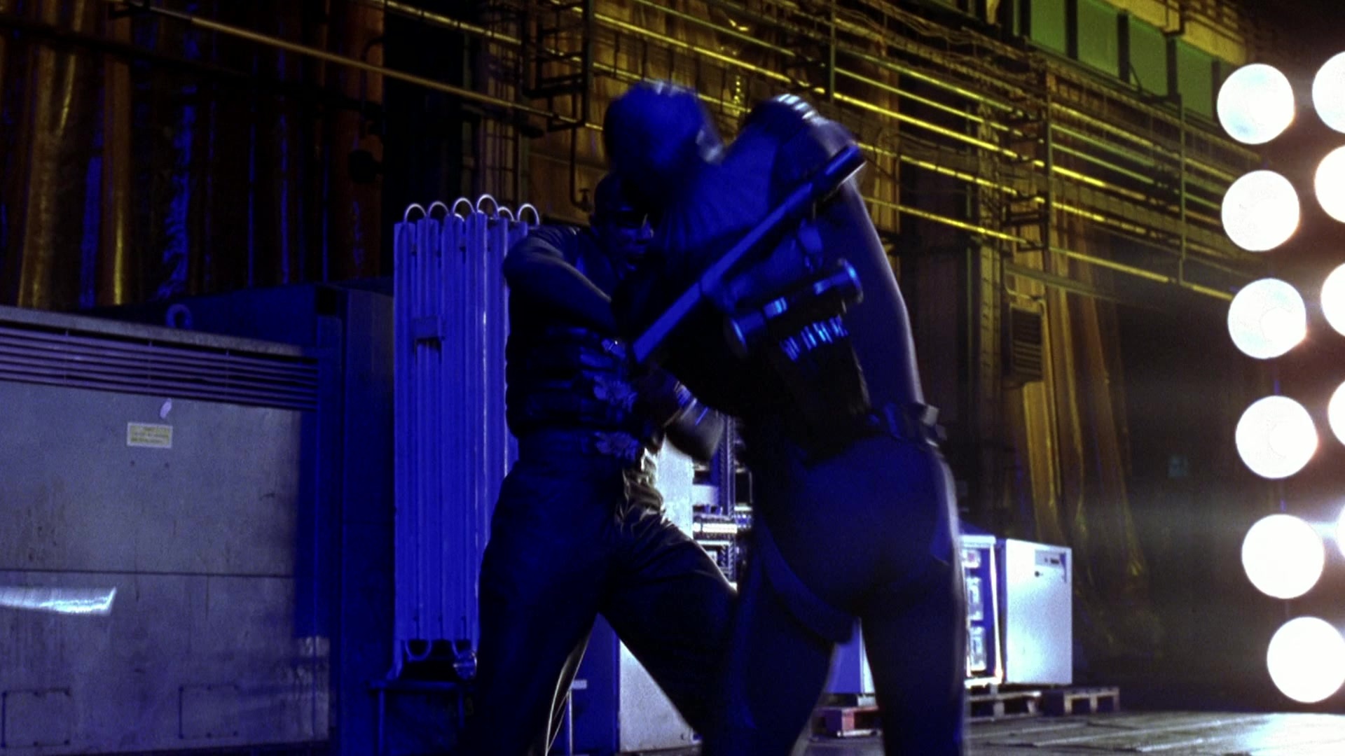 Blade II (2002), wide, 1.78:1 — film still