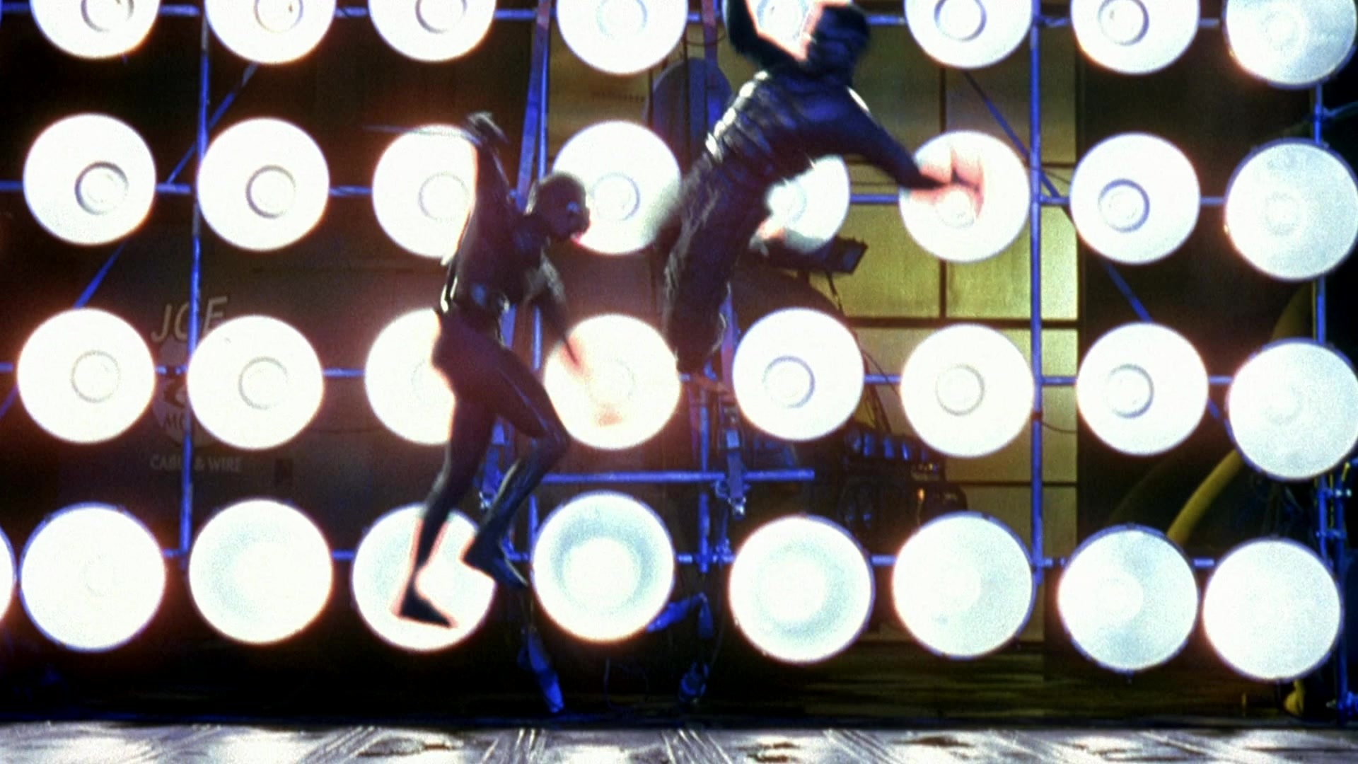 Blade II (2002), wide, 1.78:1 — film still
